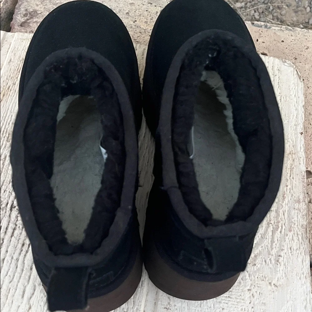 UGG Classic Ultra Mini New Heights Black 9